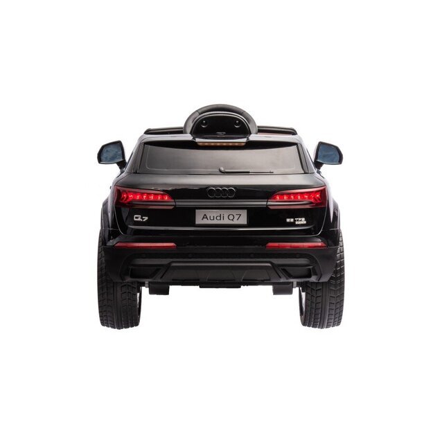 Audi Q7 Juodai dažytas akumuliatoriaus automobilis 13