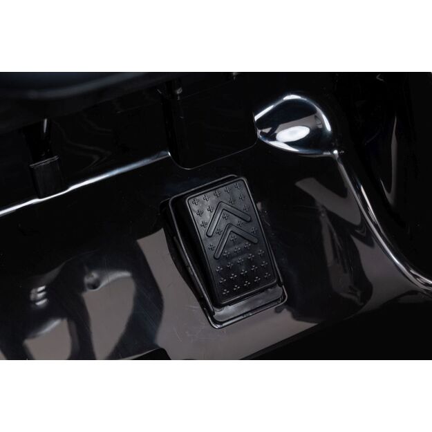 Akumuliatoriumi varomas automobilis Mercedes CLA 45s AMG Black Painted 4x4 26