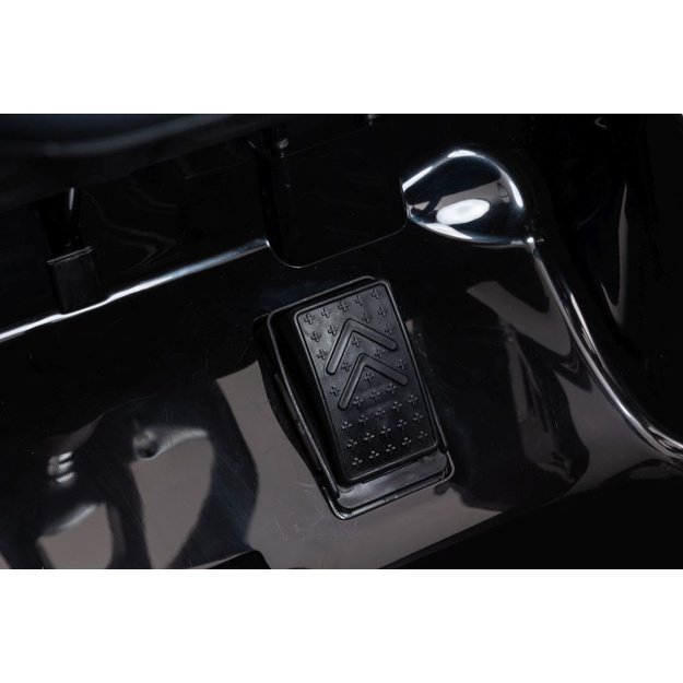 Akumuliatoriumi varomas automobilis Mercedes CLA 45s AMG Black Painted 4x4 5