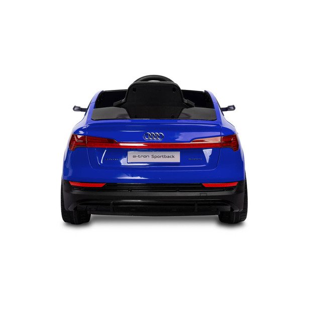 AKUMULIATORIUMI VAROMAS AUTOMOBILIS AUDI ETRON SPORTBACK NAVY