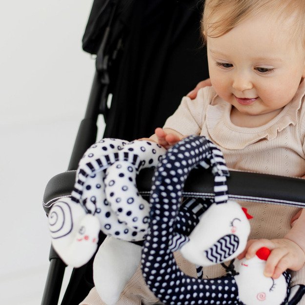 BLACK & WHITE STROLLER CAROUSEL STAR 13