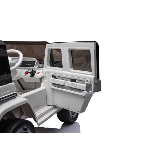Battery-powered car Mercedes EQG 4x4 White