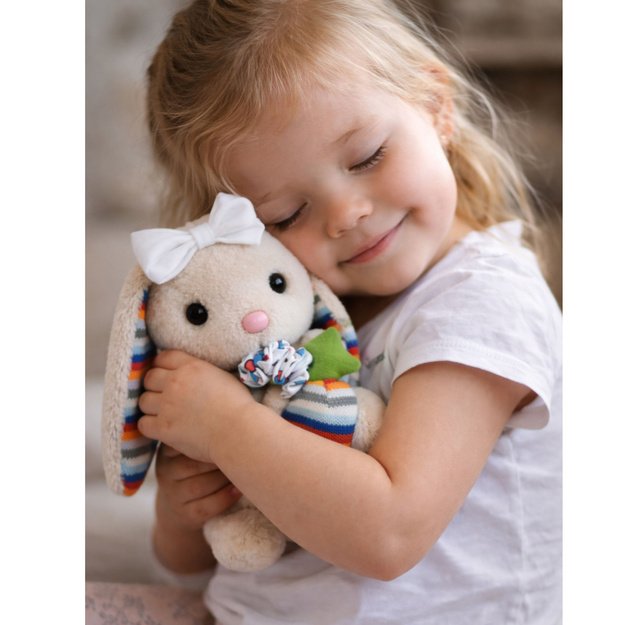 MINKŠTAS PLIUŠINIS ZUIKUTIS SU MUZIKINE DĖŽUTE IR LOPŠINE 2