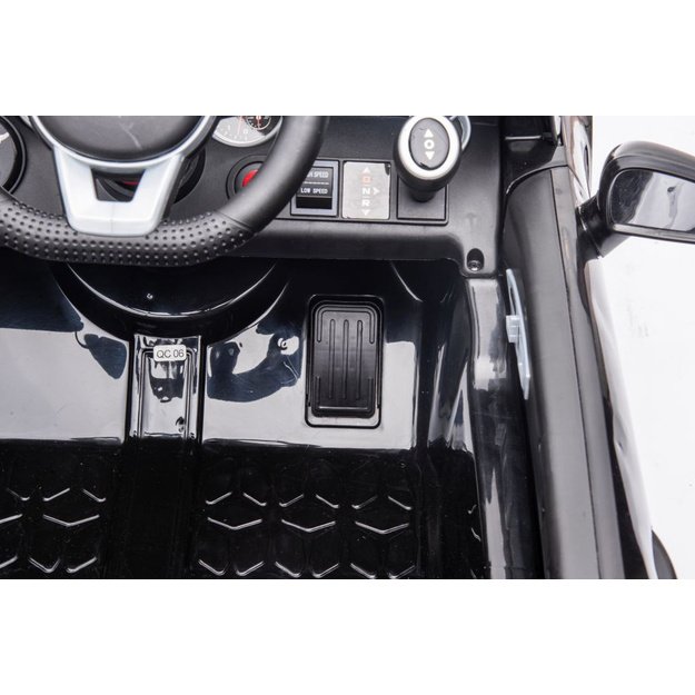 Electric Ride On Car Mercedes SLC 300 White 8