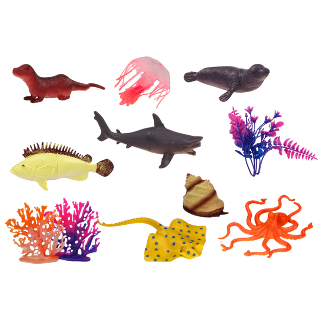 Egg with figurines of marine animals, plants and octopus. Set of 26 pieces.