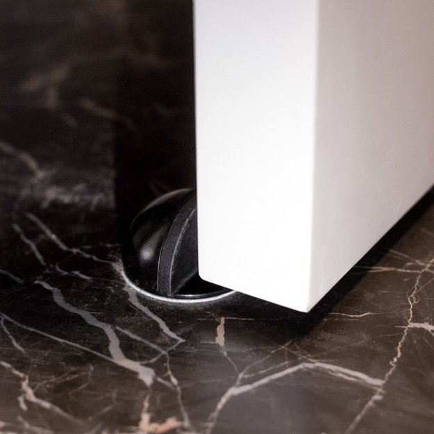 Adhesive door stop (black)