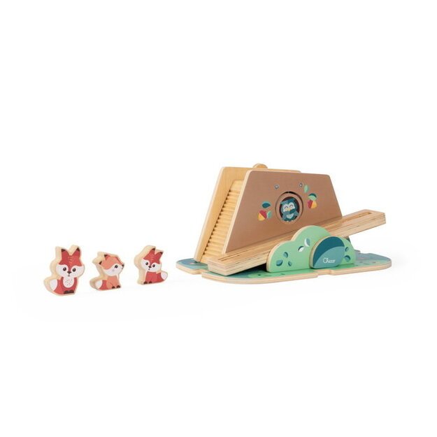 177783 WOODEN FOX HIDEOUT