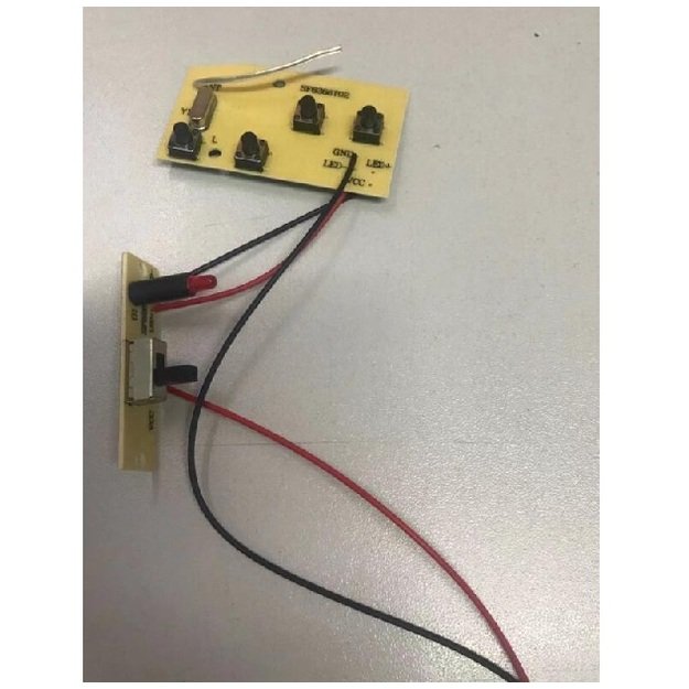 Dalis RC Rock Crawler siųstuvo plokštė