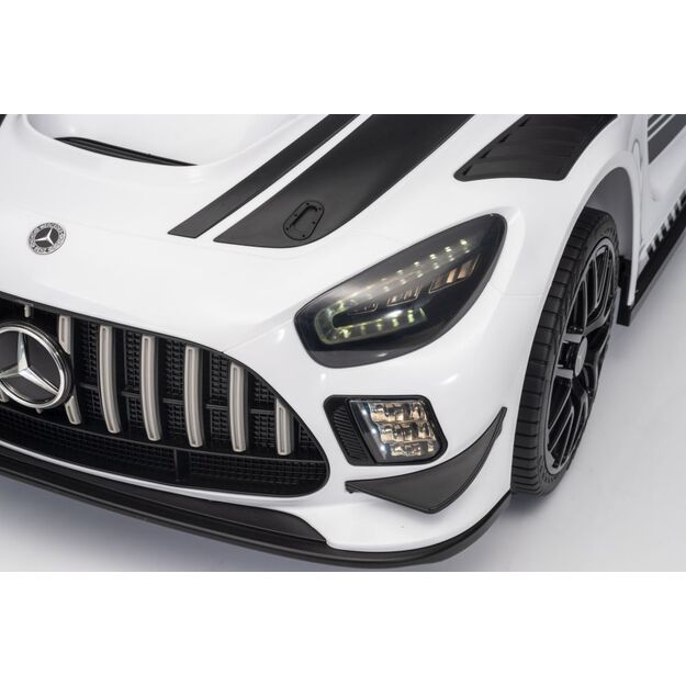 Akumuliatoriumi varomas automobilis 