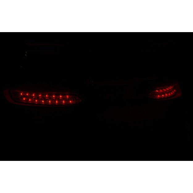 Akumuliatoriumi varomas automobilis 