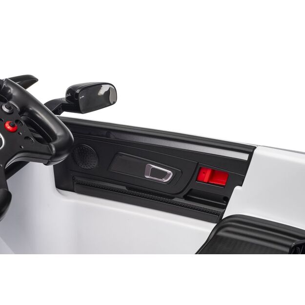 Akumuliatoriumi varomas automobilis 