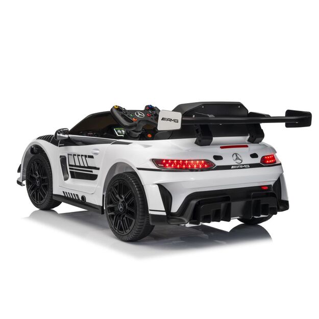 Akumuliatoriumi varomas automobilis 