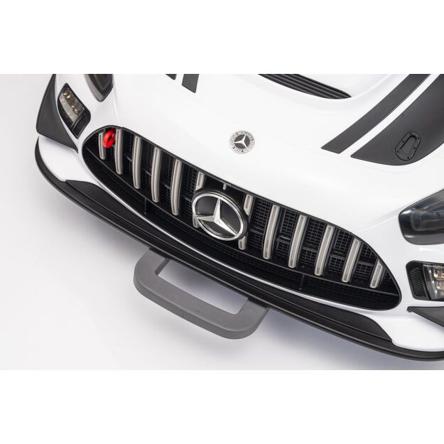 Akumuliatoriumi varomas automobilis 