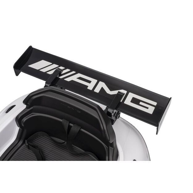 Akumuliatoriumi varomas automobilis 