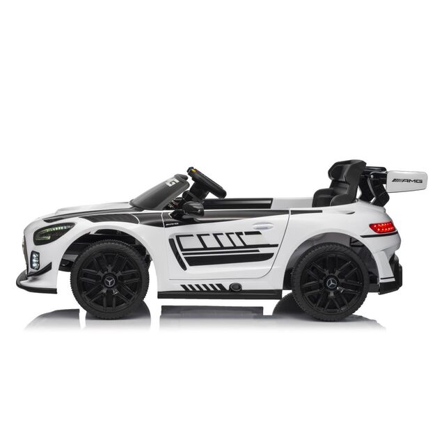 Akumuliatoriumi varomas automobilis 