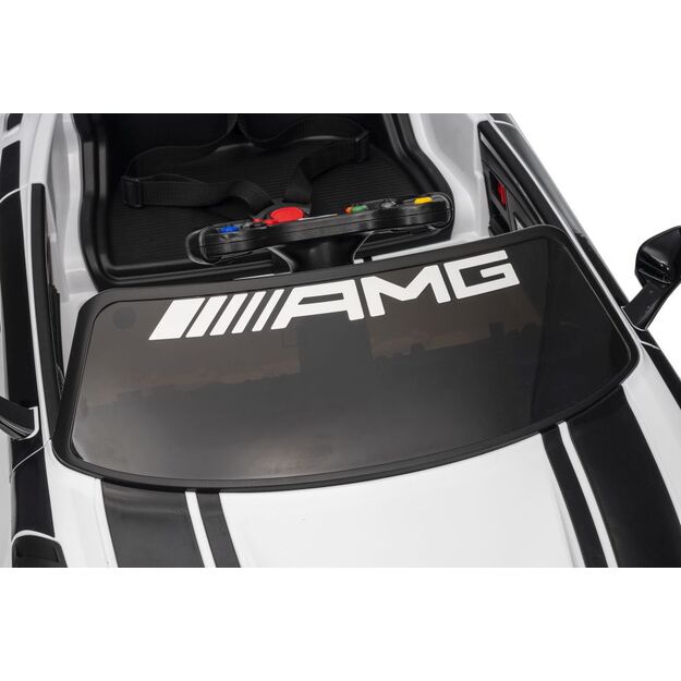 Akumuliatoriumi varomas automobilis 