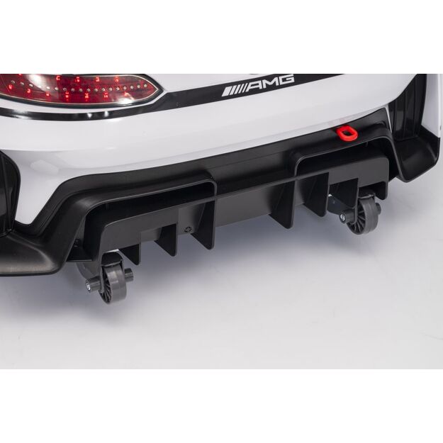 Akumuliatoriumi varomas automobilis 