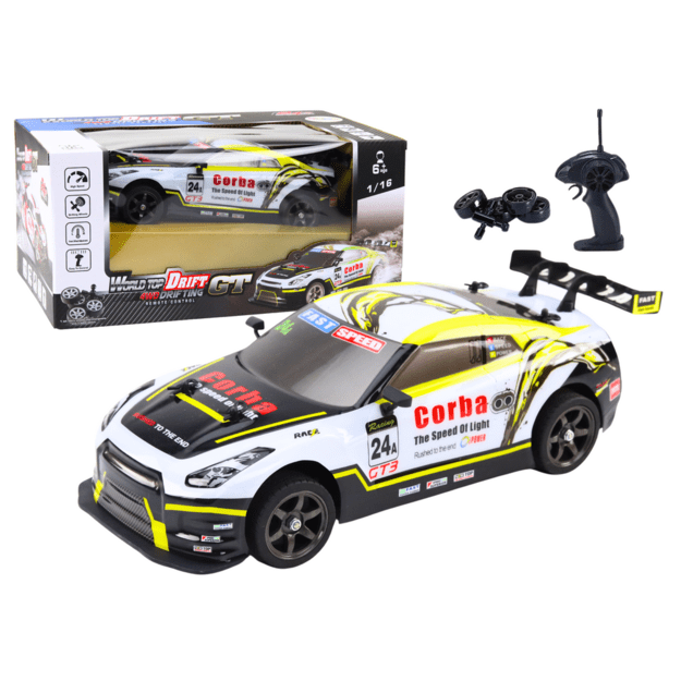 RC sportinis automobilis 1:16 Driftas keičiamais ratais baltos ir geltonos spalvos