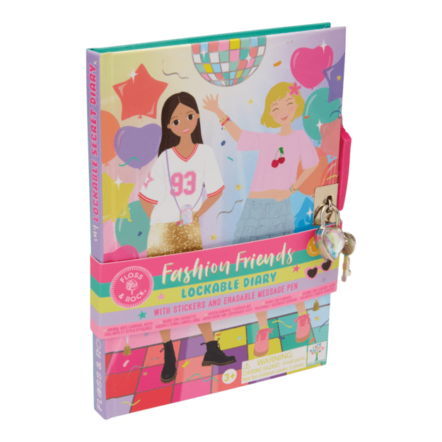 Užrakinamas dienora&scaron;tis su i&scaron;trinamu ra&scaron;ikliu, Stilingos draugės gimtadienyje