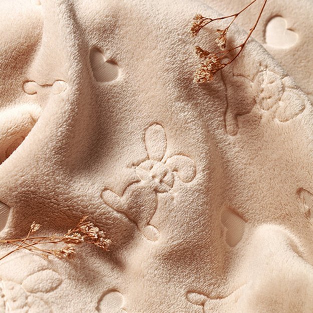 1567/02 BEIGE CUDDLY BLANKET