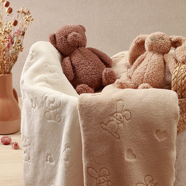 1567/02 BEIGE CUDDLY BLANKET