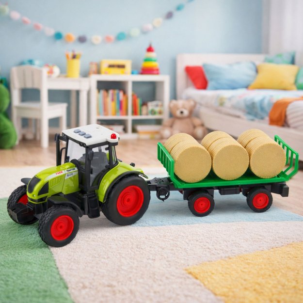 Tractor With Trailer With Hay Sound & Light Effects 37,5 cm