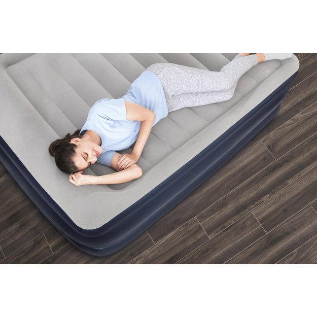Double Inflatable Mattress With Pump 203 x 152 x 61 cm Bestway 67690