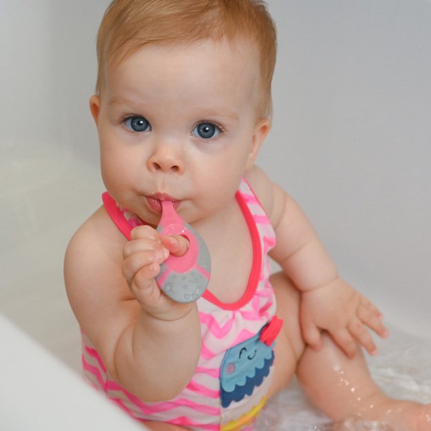 VAIKIŠKAS DANTŲ ŠEPETĖLIS 0–2 METŲ VAIKAMS 2