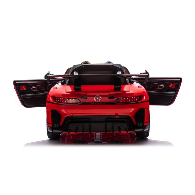 Baterijomis varomas automobilis 