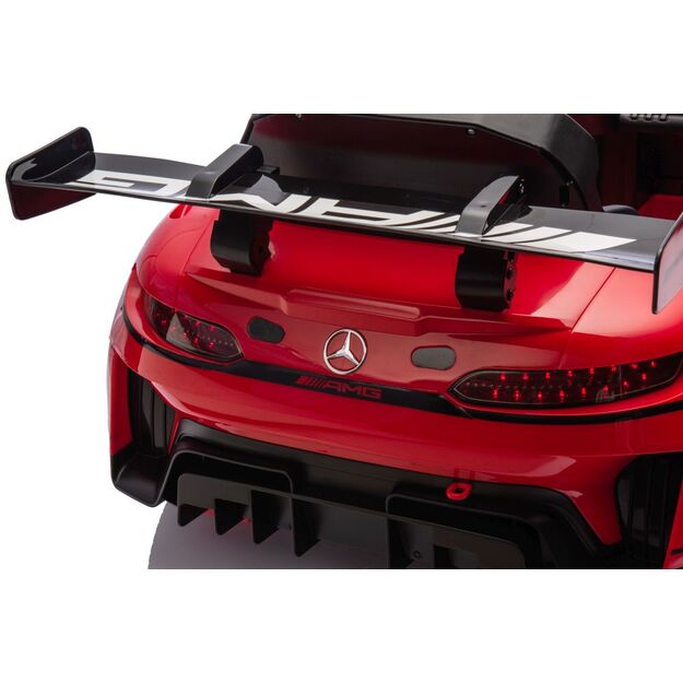 Baterijomis varomas automobilis 