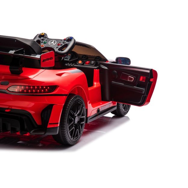 Baterijomis varomas automobilis 