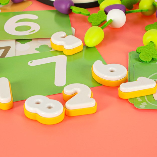 Šeimos stalo žaidimas vaikams  Morkų laukas 12