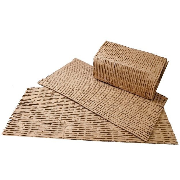 704 baltos spalvos transporto priemonė