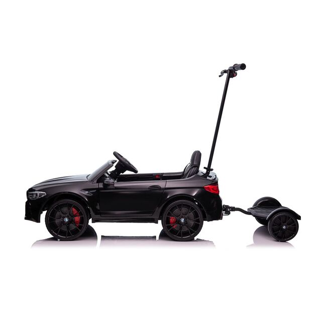 Akumuliatorinis automobilis BMW M5 su platforma tėvams, juodai lakuotas 8