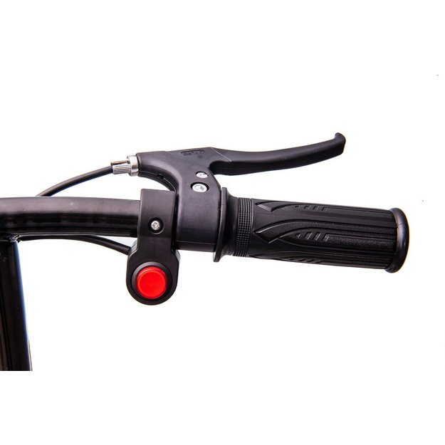 Akumuliatorinis automobilis BMW M5 su platforma tėvams, juodai lakuotas 7