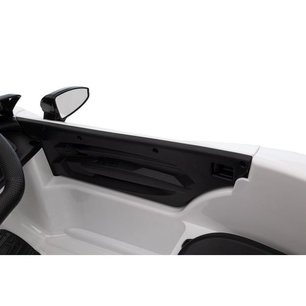 Battery-powered car Audi E-Tron GT QLS-6888 White
