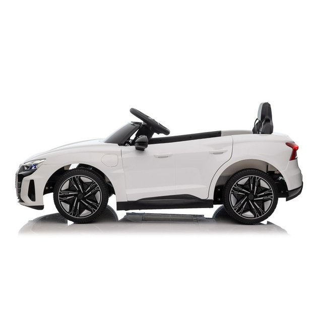 Battery-powered car Audi E-Tron GT QLS-6888 White
