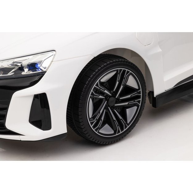 Battery-powered car Audi E-Tron GT QLS-6888 White