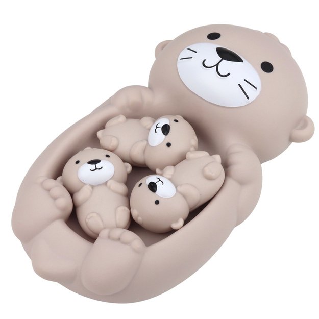 Vonios žaislų rinkinys „Otter Family“  7 vnt. 1