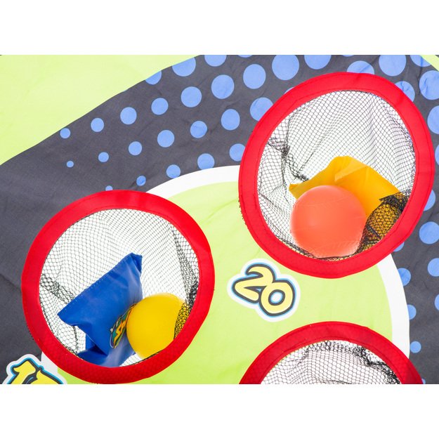 Metimas į taikinį su maišais smiginio įgūdžių žaidimas 18