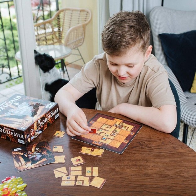 Gra rodzinna Tajemnicze Podziemia Trefl 02305 3