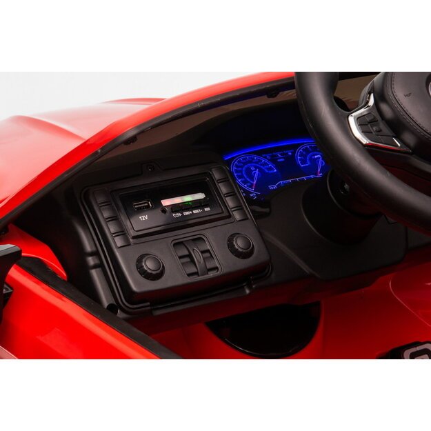 Akumuliatorinis automobilis BMW M5 su platforma tėvams, raudonas, lakuotas
