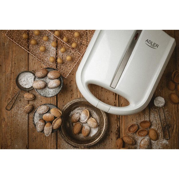 Peanut-shaped electric pan for baking cookies