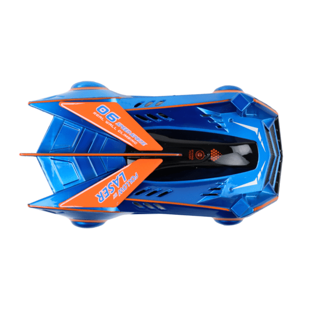 Sportinis automobilis, važinėjantis ant sienų ir lubų mėlynu lazeriu 7