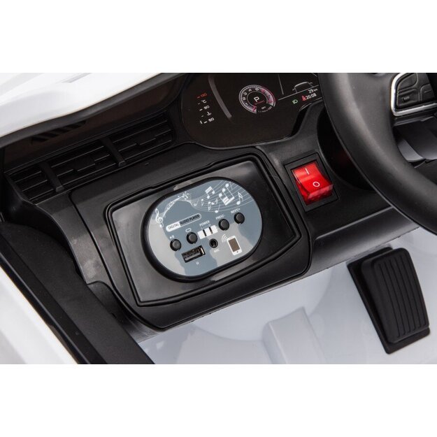 Audi Q7 akumuliatorinis automobilis, baltas 27