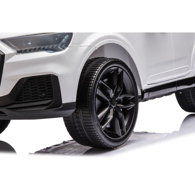 Audi Q7 akumuliatorinis automobilis, baltas 30