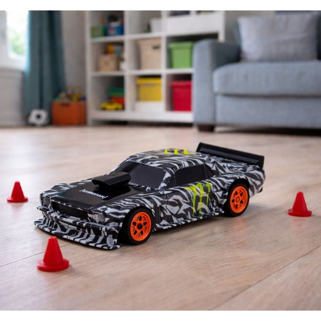 Auto Sportowe Do Driftu Zdalnie Sterowane RC Czarne Pachołki 15 km/h 1:43