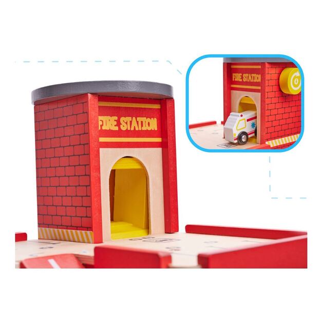 Medinė gaisrinė stotis - garažas 