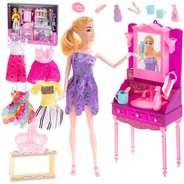Fashionista doll with accessories (3951)